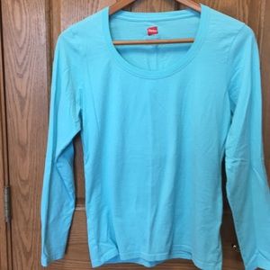 Hanes blue long sleeve t-shirt